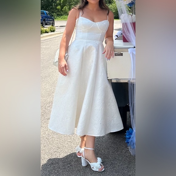 Lulu's Elegant White Midi Dress - Picture 4 of 4